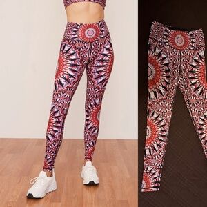 Wolven Red Shakti Leggings